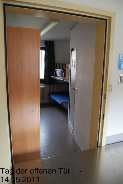 Hafthaus G-Flügel - Blick in einen Einzelhaftraum.