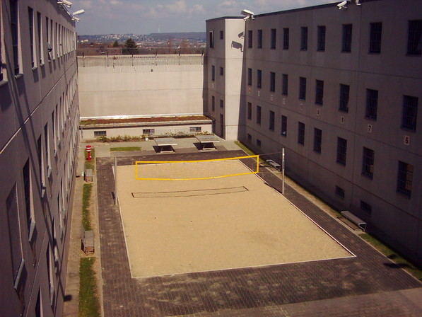 Freistundenhof G-Flügel mit Volleyballfeld